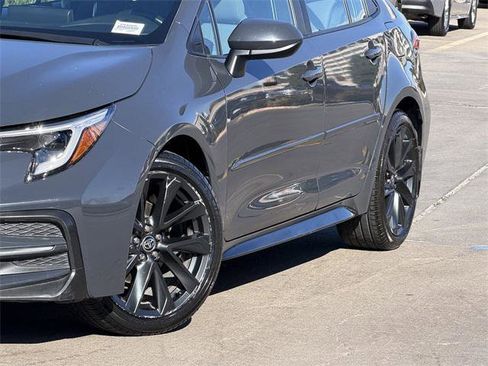 Certified 2023 Toyota Corolla SE image 3