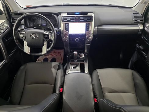 Used 2024 Toyota 4Runner SR5 Premium image 31