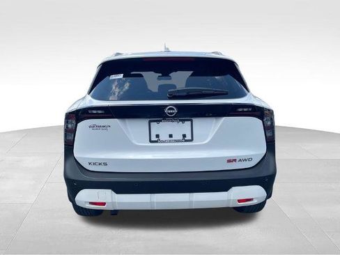 Certified 2025 Nissan Kicks SR w/ Illumination Package AWD/4WD image 4