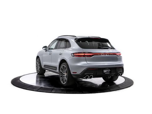 Certified 2026 Porsche Macan AWD/4WD image 3