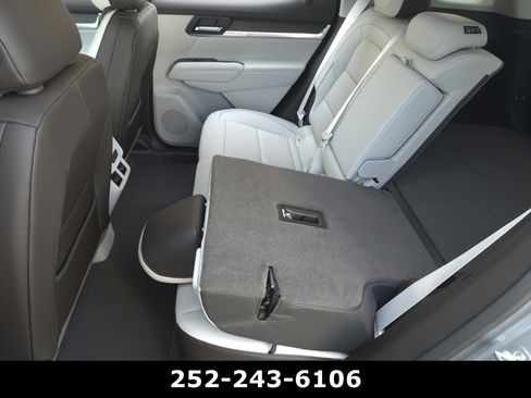 Used 2026 GMC Terrain Denali AWD/4WD image 34