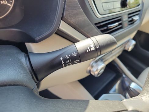 Used 2023 Nissan Altima 2.5 SL AWD/4WD image 25