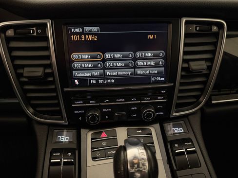 Used 2012 Porsche Panamera 4 image 25