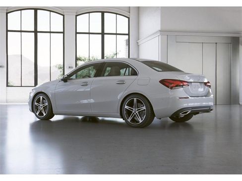 Used 2022 Mercedes-Benz A 220 4MATIC image 31