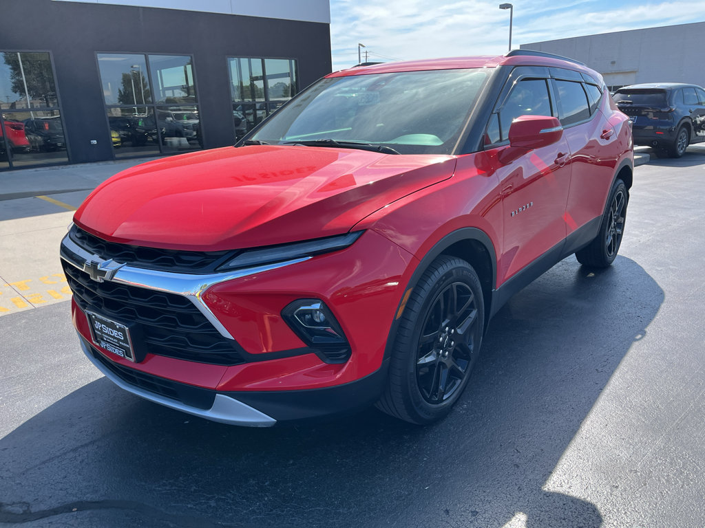 Used 2023 Chevrolet Blazer LT FWD image 4