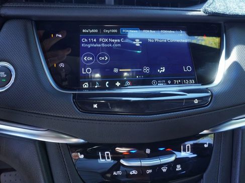 Certified 2025 Cadillac XT5 Luxury FWD image 19