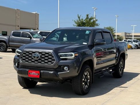 Used 2023 Toyota Tacoma TRD Off-Road w/ Technology Package AWD/4WD image 10