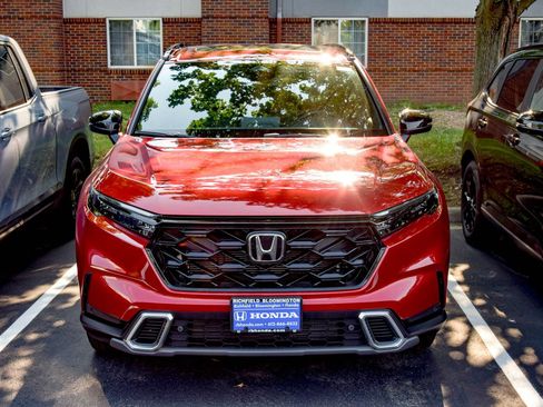 Used 2026 Honda CR-V Sport Touring image 3