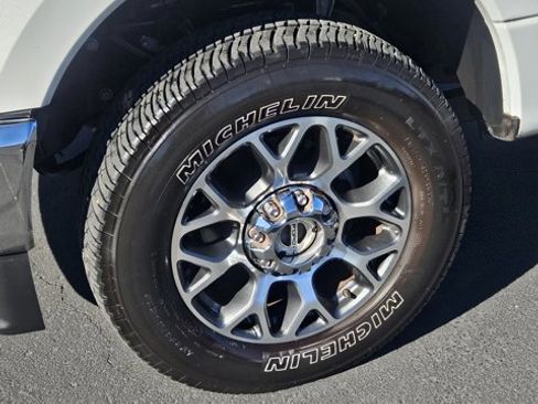 Used 2020 Ford F250 Lariat w/ Lariat Ultimate Package image 9