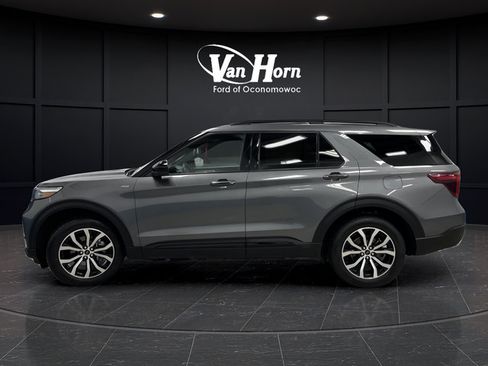 Used 2023 Ford Explorer ST-Line AWD/4WD image 13