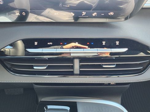 New 2026 Buick Enclave Sport Touring w/ Super Cruise Package image 31