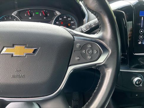 Used 2022 Chevrolet Traverse LT FWD image 20