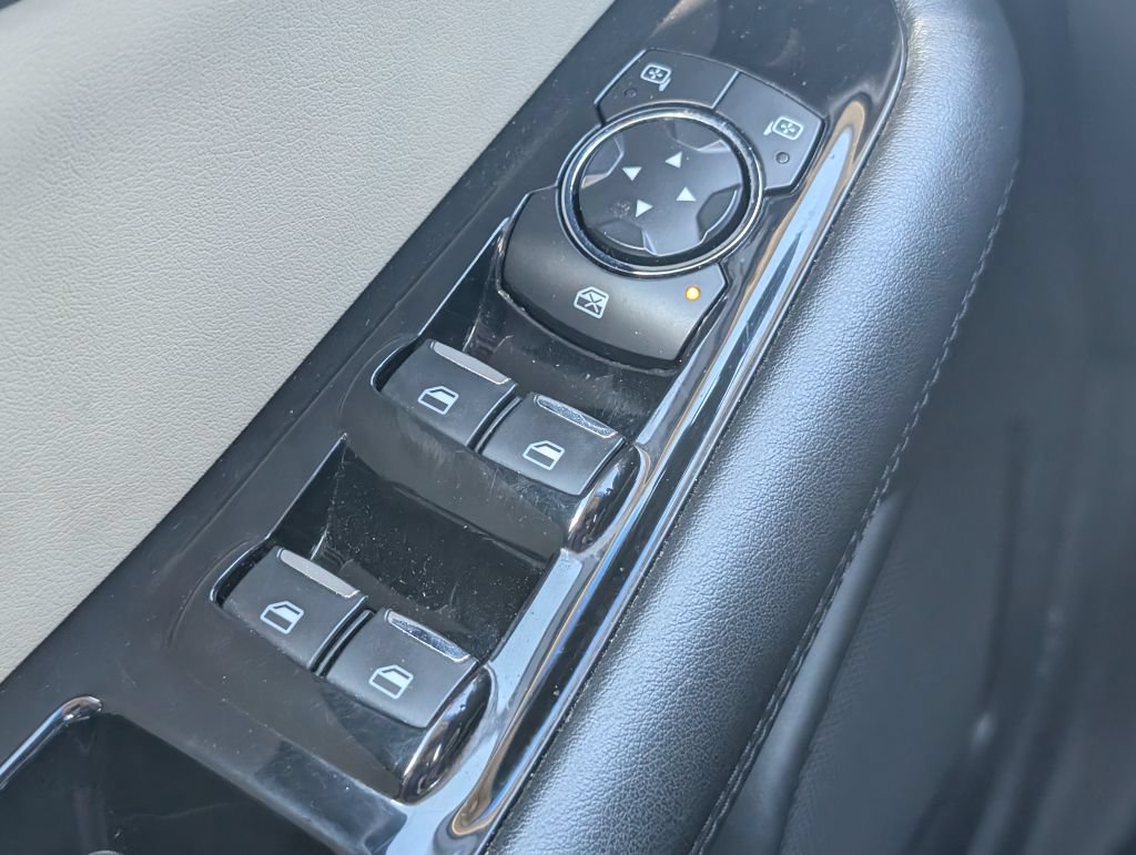 Used 2020 Ford Edge SEL w/ Convenience Package FWD image 10