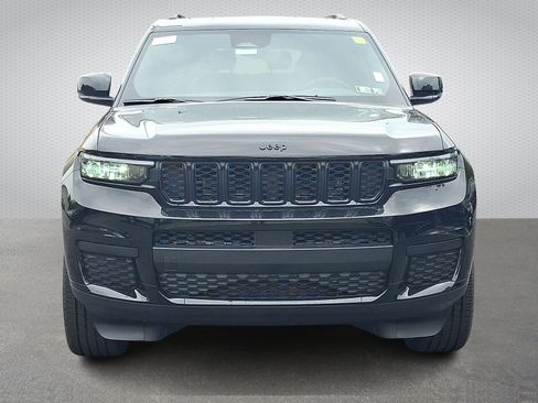 New 2025 Jeep Grand Cherokee L Altitude image 2