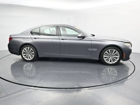 Used 2015 BMW 740i RWD image 9
