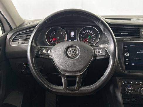 Used 2018 Volkswagen Tiguan SE AWD/4WD image 11