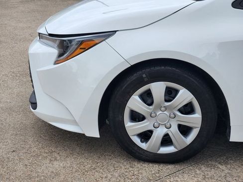 Used 2023 Toyota Corolla LE FWD image 8