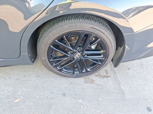 Used 2025 Toyota Camry SE w/ Convenience Package image 11