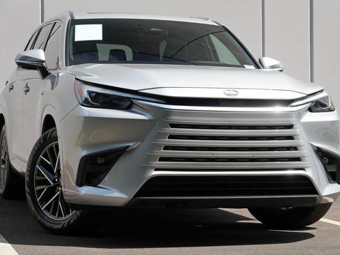 Used 2024 Lexus TX 350 AWD w/ Captains Chair Package image 4