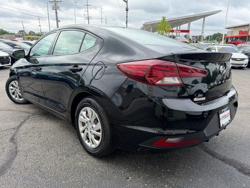 Used 2019 Hyundai Elantra SE FWD image 10