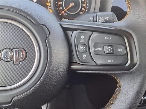 Used 2024 Jeep Gladiator Sport image 23