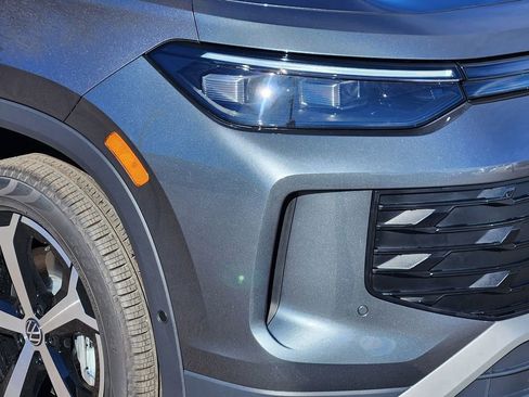 New 2026 Volkswagen Tiguan SE image 27