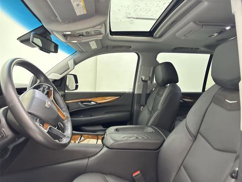 Used 2016 Cadillac Escalade Premium AWD/4WD image 24