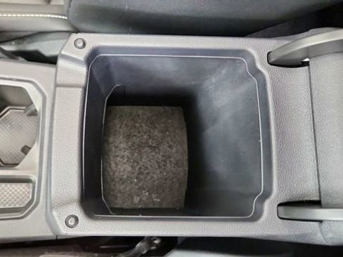 Used 2022 Volkswagen Tiguan SE R-Line image 53