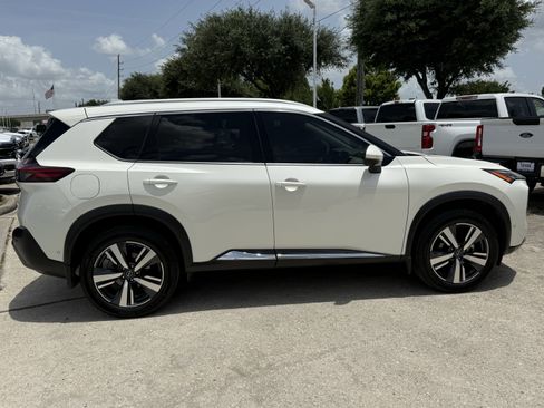 Used 2023 Nissan Rogue SL w/ SL Premium Package AWD/4WD image 3