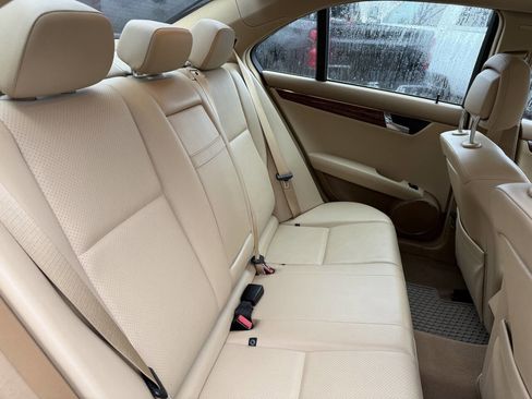 Used 2008 Mercedes-Benz C 300 Sedan image 18