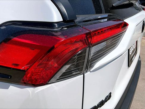 Used 2024 Toyota RAV4 XLE Premium image 28