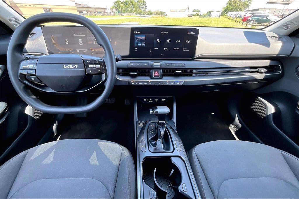 Used 2025 Kia K4 FWD image 13