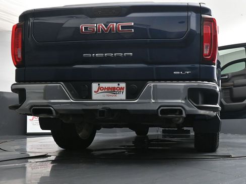 Used 2022 GMC Sierra 1500 SLT w/ SLT Convenience Package image 44