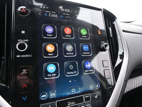 Used 2025 Subaru Ascent Premium image 9