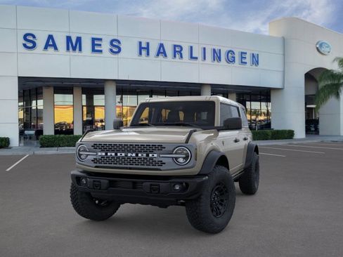 New 2026 Ford Bronco Badlands image 2