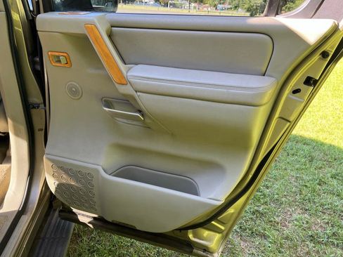 Used 2004 INFINITI QX56 4WD w/ Smart Vision Pkg image 26