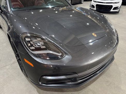Used 2017 Porsche Panamera image 30