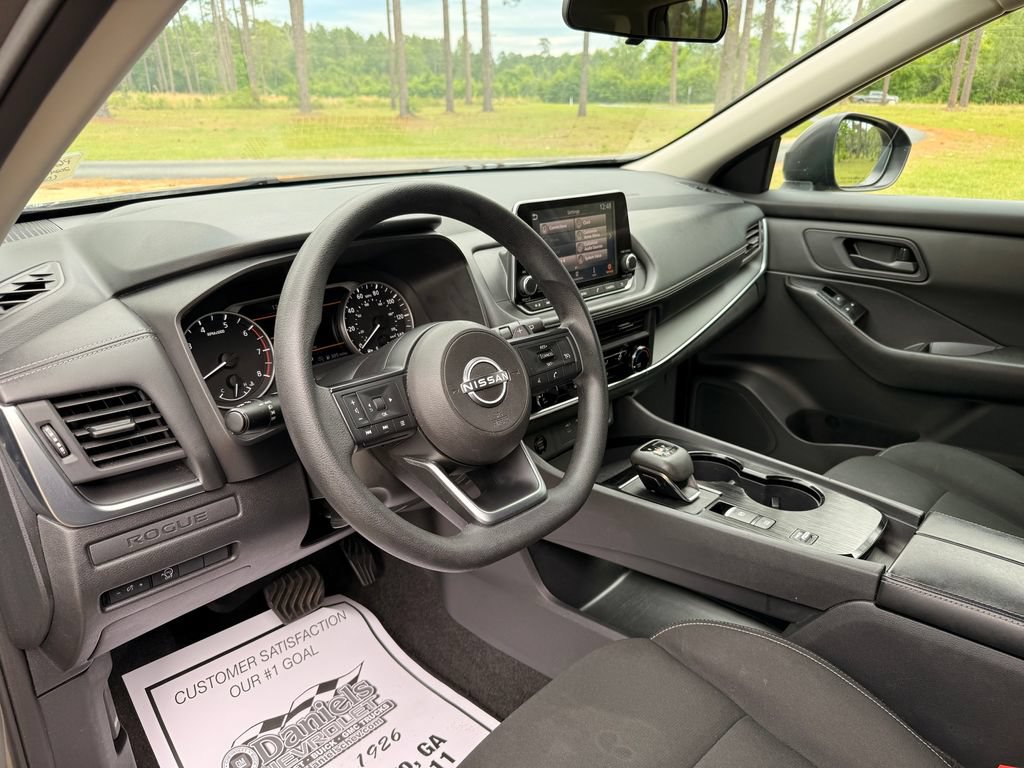 Used 2024 Nissan Rogue S FWD image 13