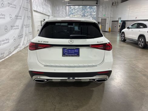 New 2026 Mercedes-Benz GLC 300 4MATIC image 5