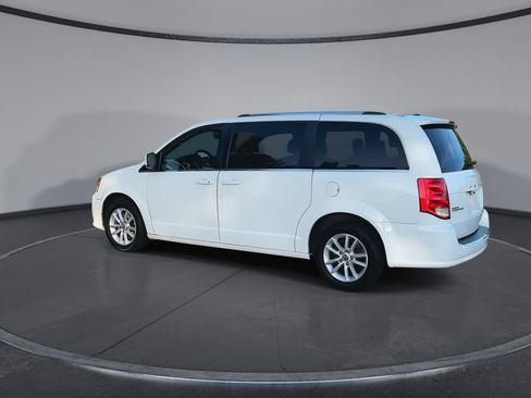 Used 2019 Dodge Grand Caravan SXT FWD image 6