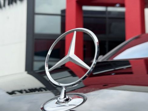Used 2021 Mercedes-Benz S 580 4MATIC Sedan image 2