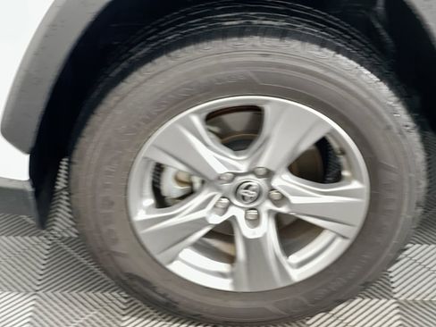 Used 2025 Toyota RAV4 XLE FWD image 11