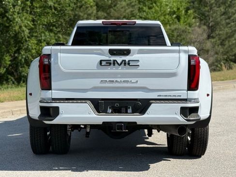 New 2026 GMC Sierra 3500 Denali Ultimate AWD/4WD image 12