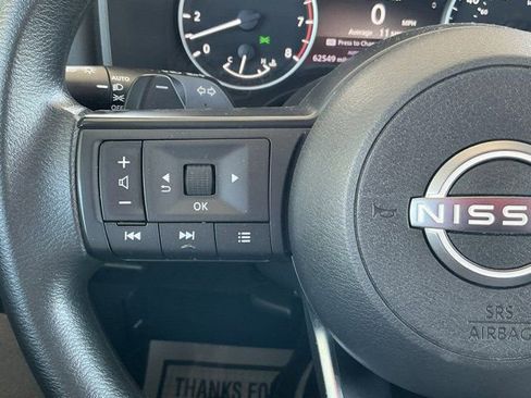 Used 2023 Nissan Rogue S AWD/4WD image 25