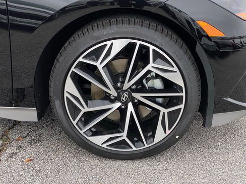 New 2025 Hyundai Ioniq 6 SEL RWD image 32