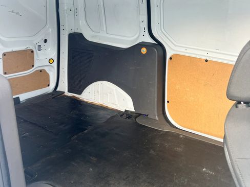 Used 2021 Ford Transit Connect XL image 16