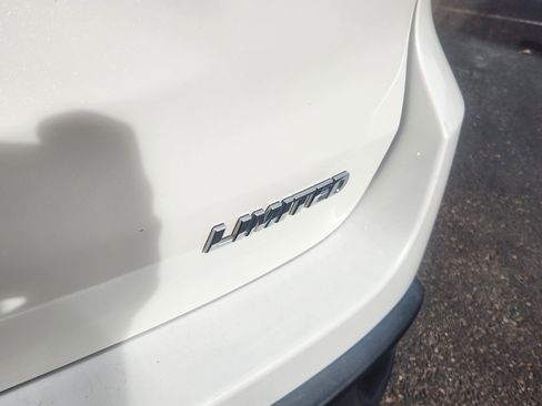 Used 2015 Toyota Highlander Limited image 20