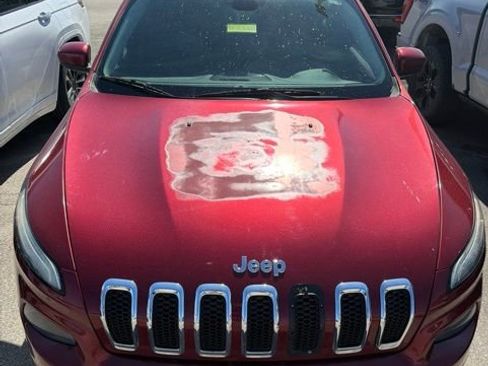 Used 2014 Jeep Cherokee Latitude w/ Comfort/Convenience Group FWD image 3
