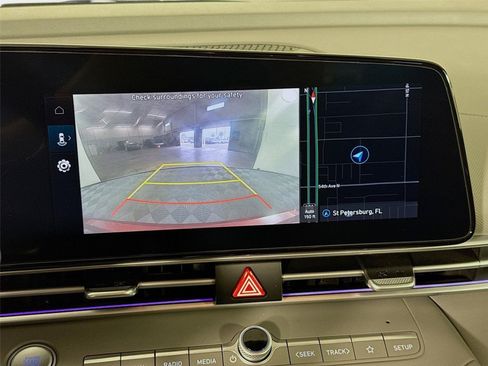 Certified 2024 Hyundai Elantra SEL FWD image 16