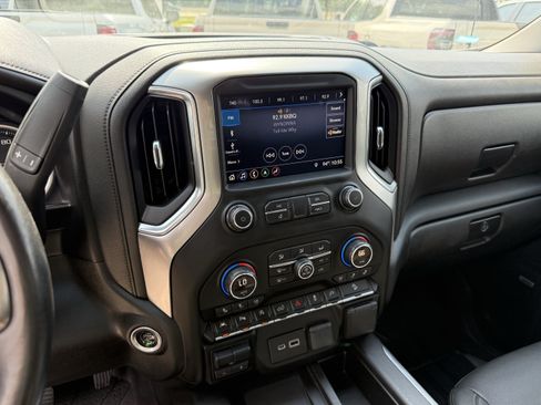 Used 2019 Chevrolet Silverado 1500 LTZ w/ LTZ Texas Edition AWD/4WD image 19